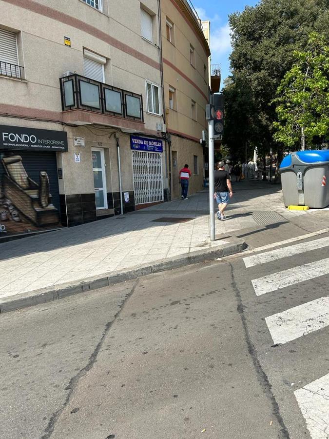 Apto Barcelona C R Apartment Santa Coloma de Gramanet Екстериор снимка