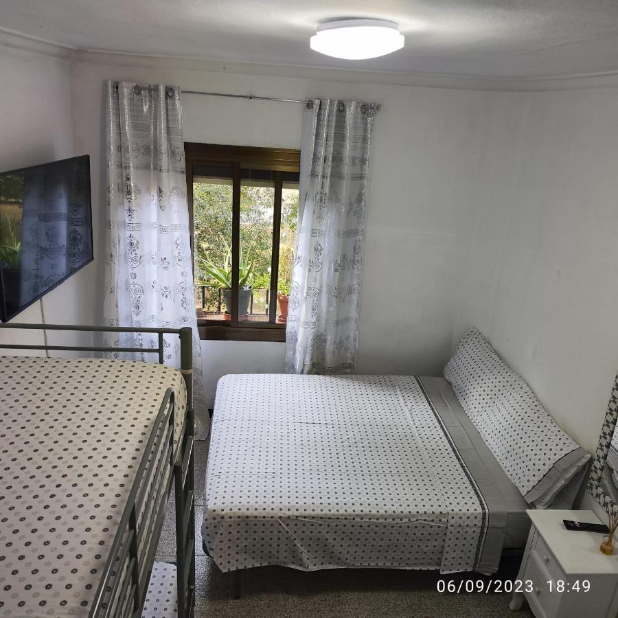 Apto Barcelona C R Apartment Santa Coloma de Gramanet Екстериор снимка